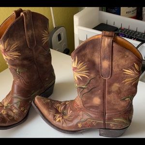 Distressed Old Gringo Boots
